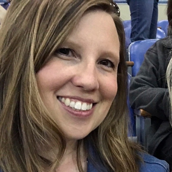 Hey Posh Friends! Welcome to my Closet! ✨ - Picture 5 of 8